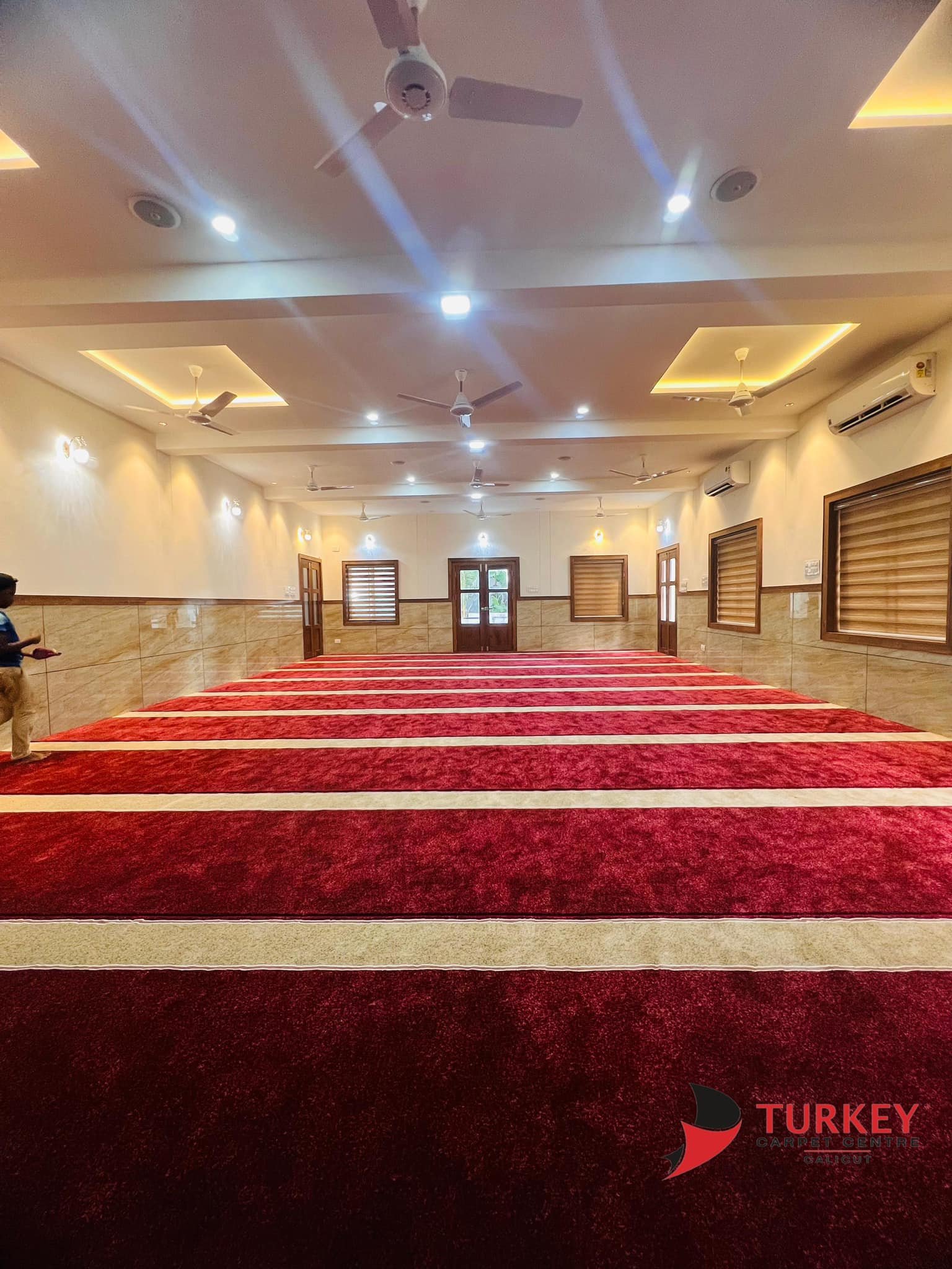 Beautifully patterned masjid carpet enhancing the prayer space in Palakkad